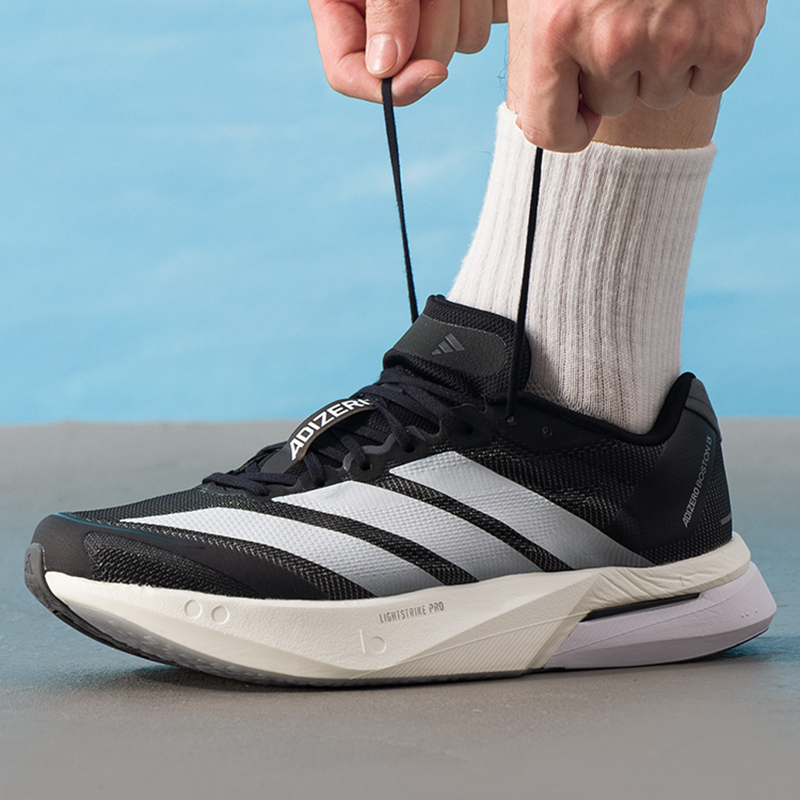 アディダス メンズシューズ オリジナル 軽量 ロードランニン - Lightweight Road Running Shoes のレビューと価格