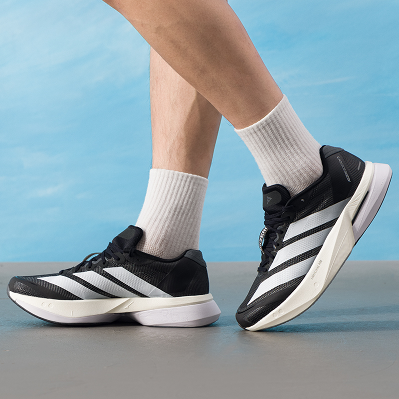アディダス メンズシューズ オリジナル 軽量 ロードランニン - Lightweight Road Running Shoes のレビューと価格