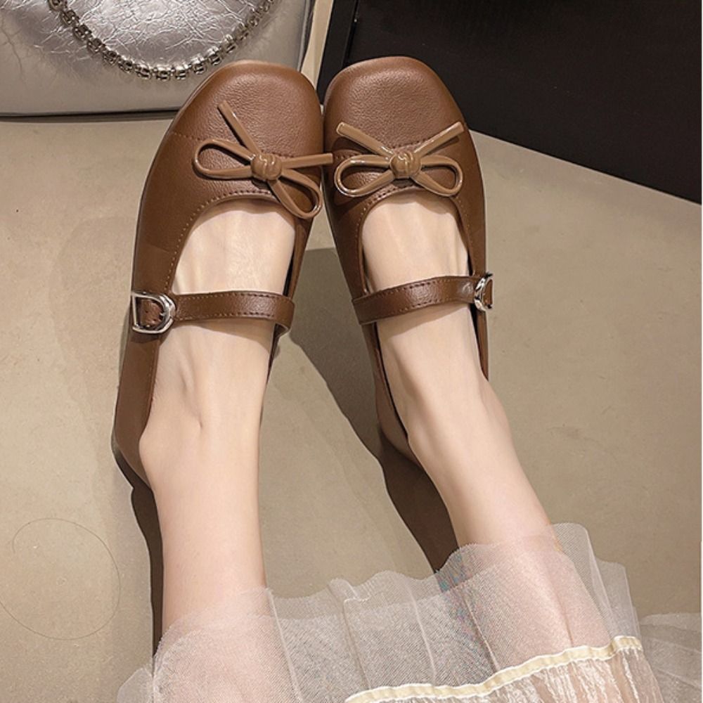 上品なパールとリボンが施された女性用サンダル。多様なシーンで - Sandals のレビューと価格
