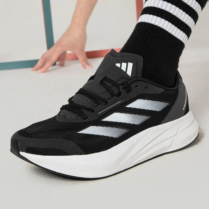 アディダス メンズ＆レディースシューズ オリジナル 軽量 ロ - Lightweight Road Running Shoes のレビューと価格